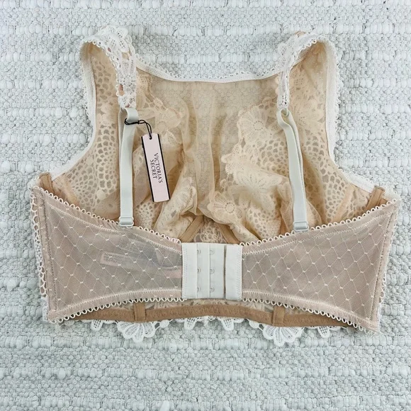 36D/M Victoria’s Secret Dream Angels Bra & Thong Set - Picture 4 of 11